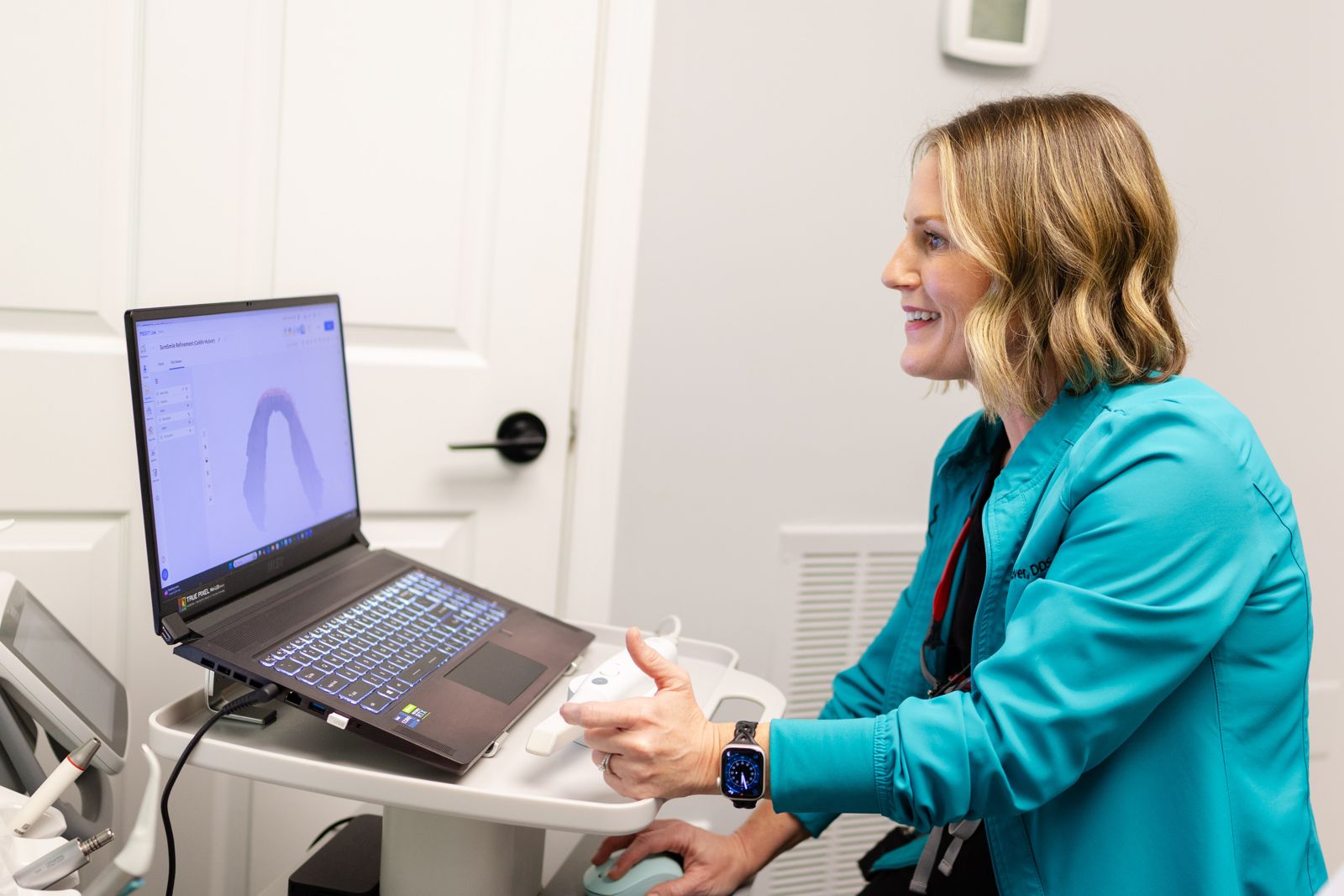 Digital smile design scan at Metropolitan Dental Centre